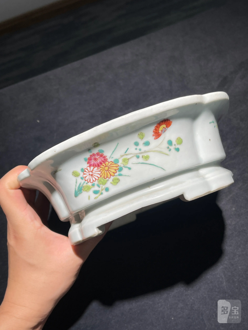 清雍正 粉彩花卉纹水仙盆 - 图3